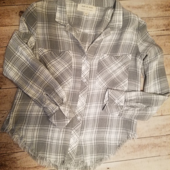 cloth & stone Tops - Anthropologie frayed hem button down size XS cloth & stone Tops - Anthropologie frayed hem button down size XS